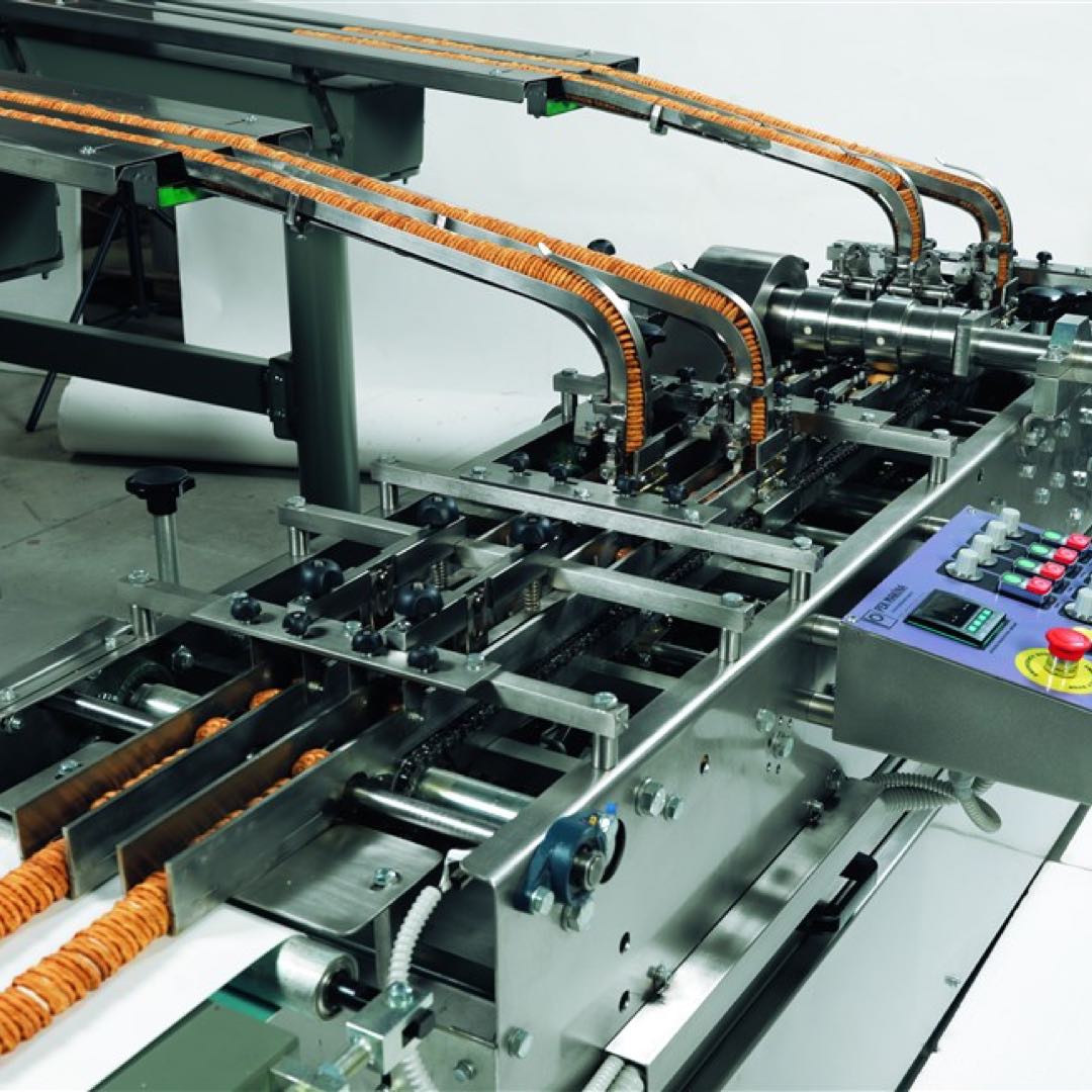 Biscuit Sandwiching Machine