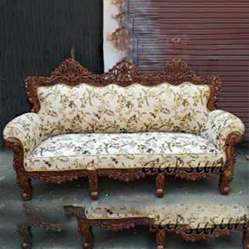 Traditional Sofa